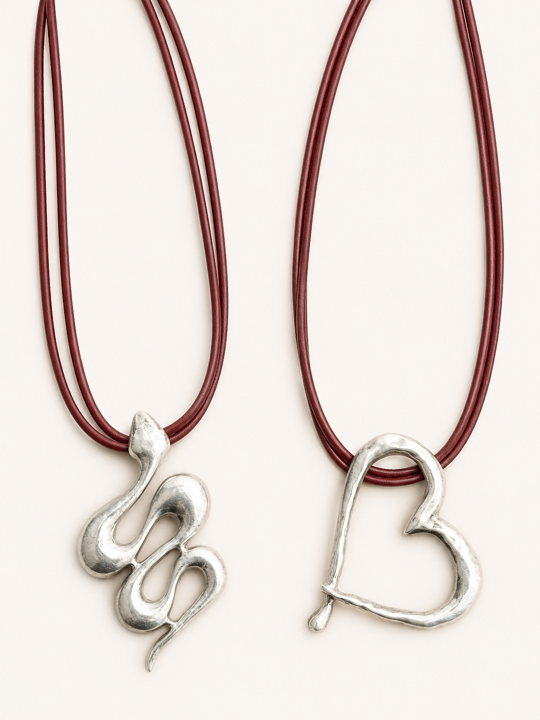 Le Collier Composition
