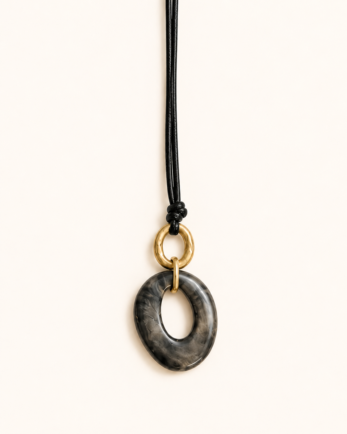 Collar Composición Largo Negros Dorados-Plateados